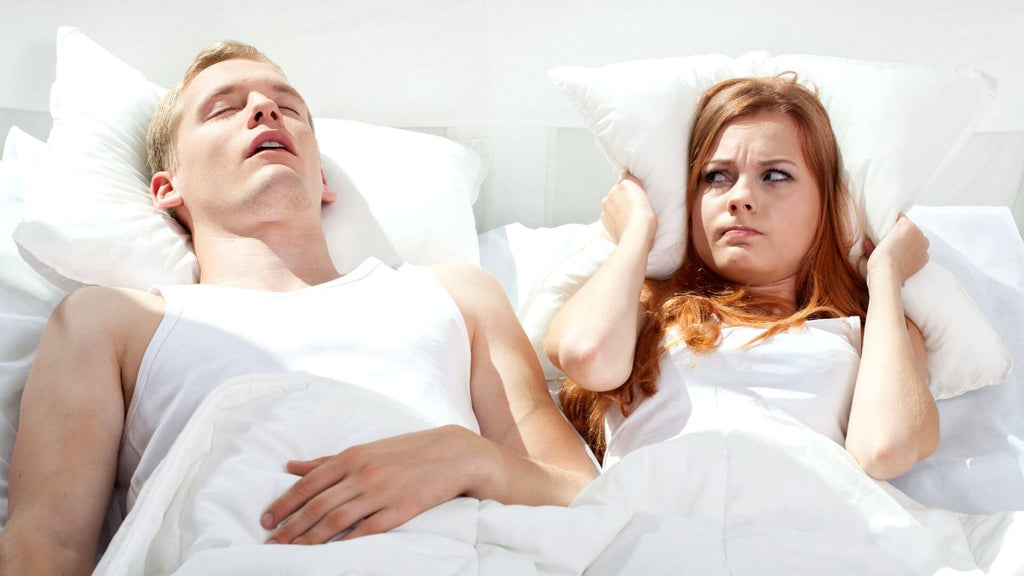 Ma femme préfère dormir seule : conseils pour comprendre et réagir