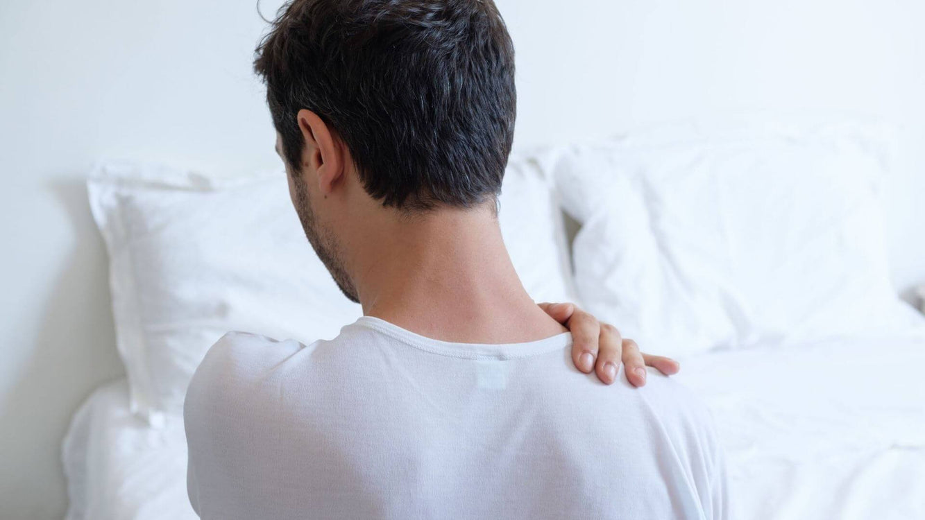 Comment lutter contre les douleurs aux épaules la nuit ? | Mon oreiller et moi
