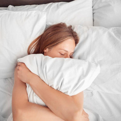 Dormir avec un oreiller de plumes, c'est bon ou pas? – Bel Âge